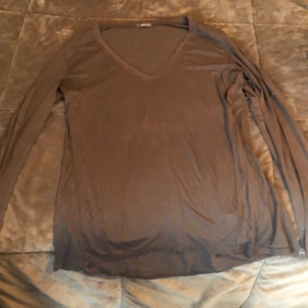 Long sleeve grey top